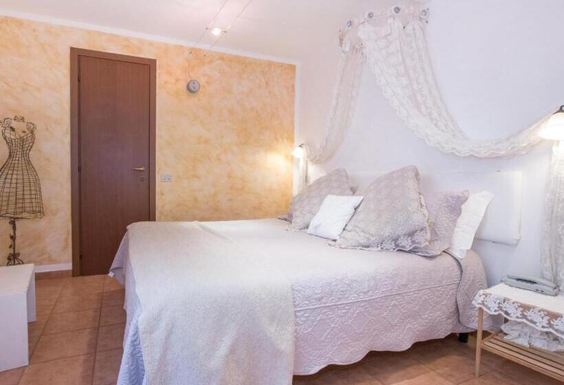 Номер Стандарт, Marina