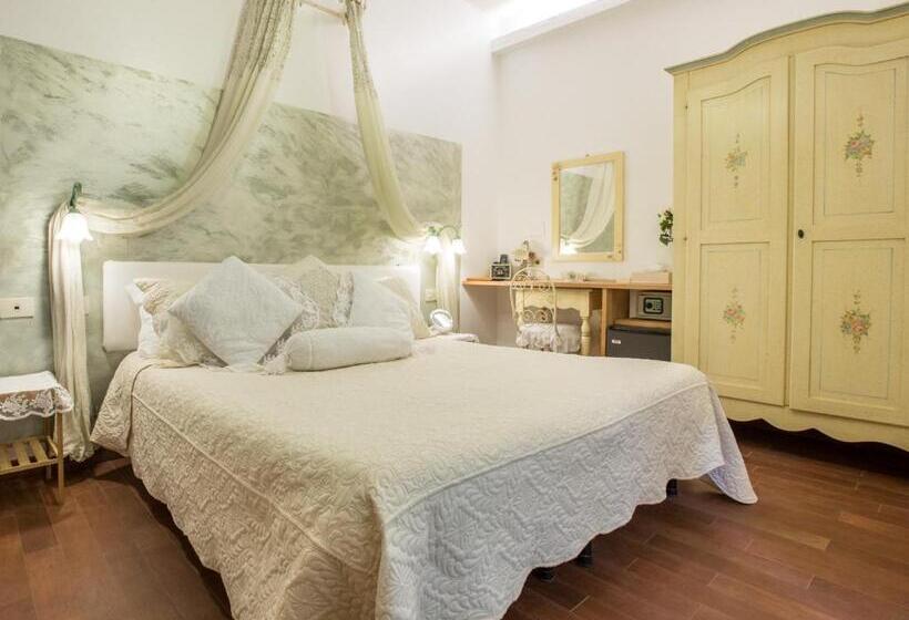 Номер Стандарт, Marina