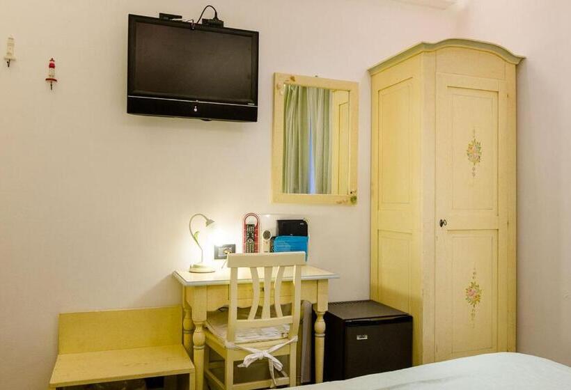 Номер Стандарт, Marina