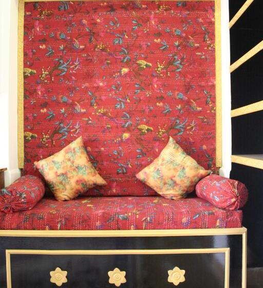 带大床的复式套间, Shanti Home
