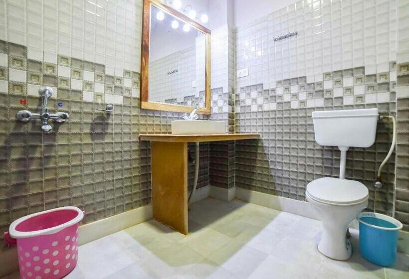 سوئیت با بالکن, Shanti Home