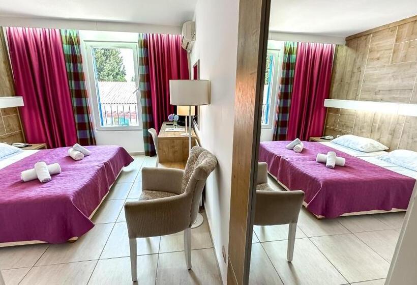 اتاق استاندارد, Slovenska Plaža Lux