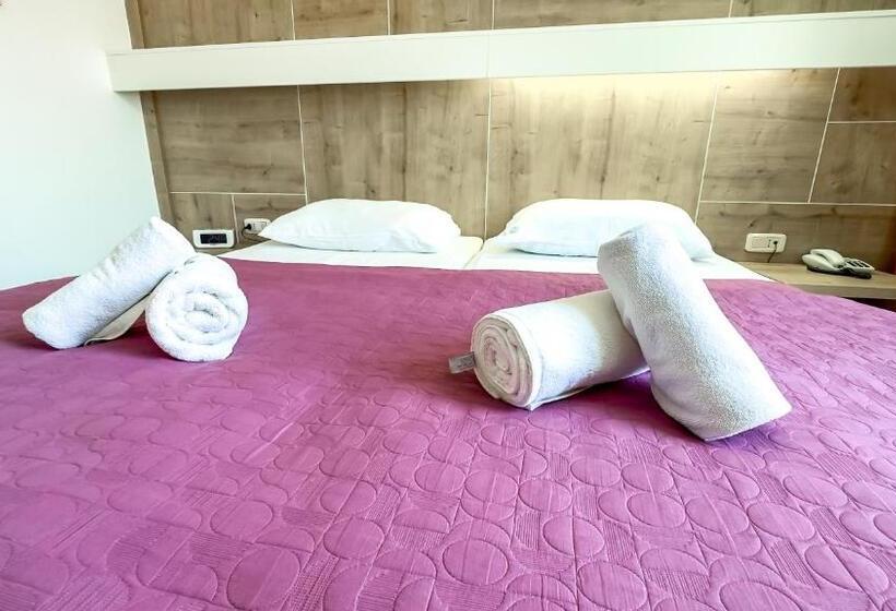 اتاق استاندارد, Slovenska Plaža Lux