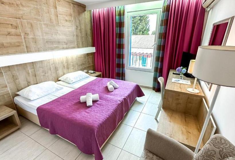 اتاق استاندارد, Slovenska Plaža Lux