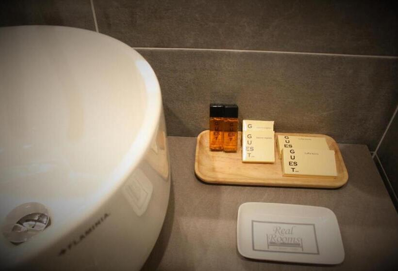 اتاق استاندارد با بالکن, Real Rooms