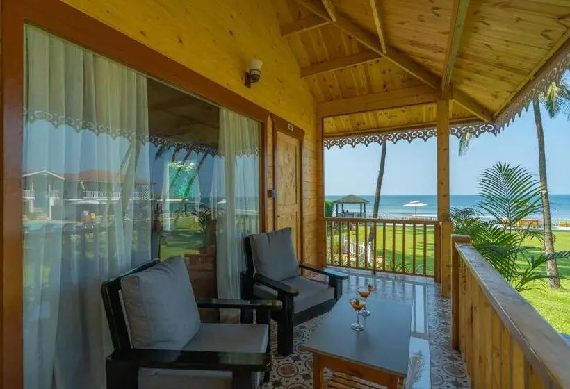 オーシャンビュースーペリアースイート, La Cabana Beach & Spa, By Ashvem Beach