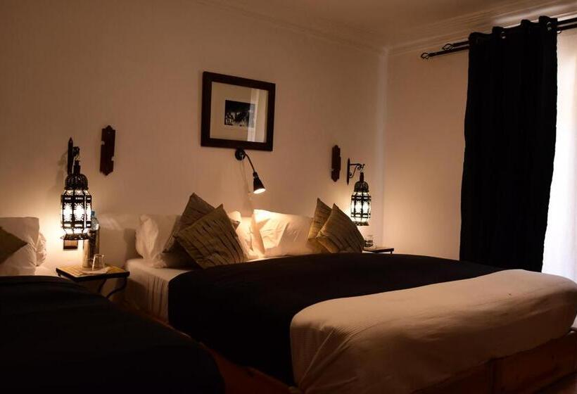 חדר דלוקס לשלושה, Auberge Chez Pierre