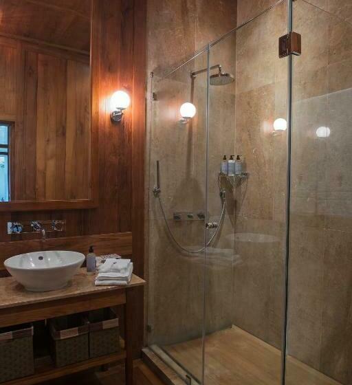 اتاق لوکس, La Demeure Saint Antoine