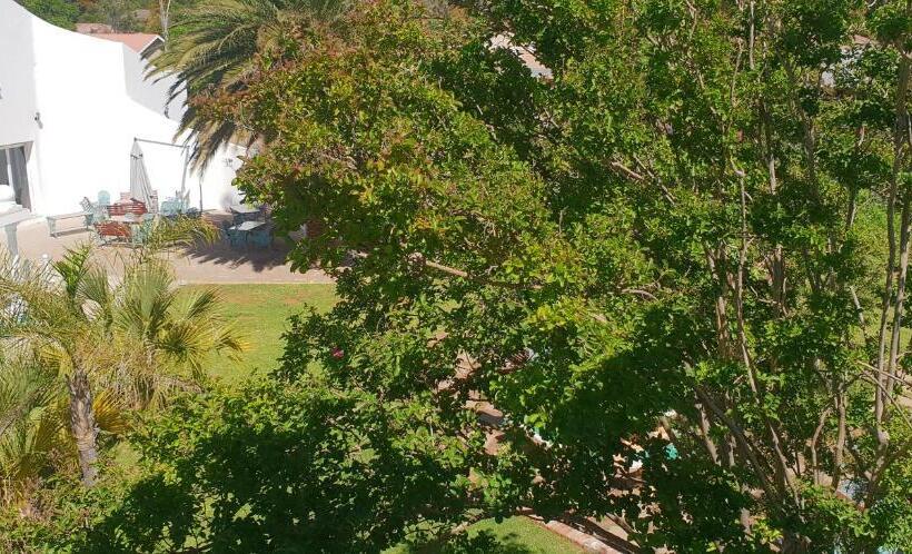 חדר סטנדרט עם מרפסת, Fountain Villa