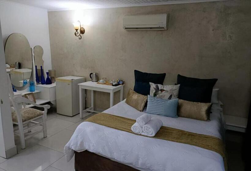 חדר אקונומי, Fountain Villa