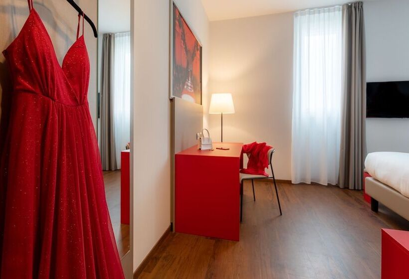 스탠다드 룸 거실포함, Amedia Milan, Trademark Collection By Wyndham