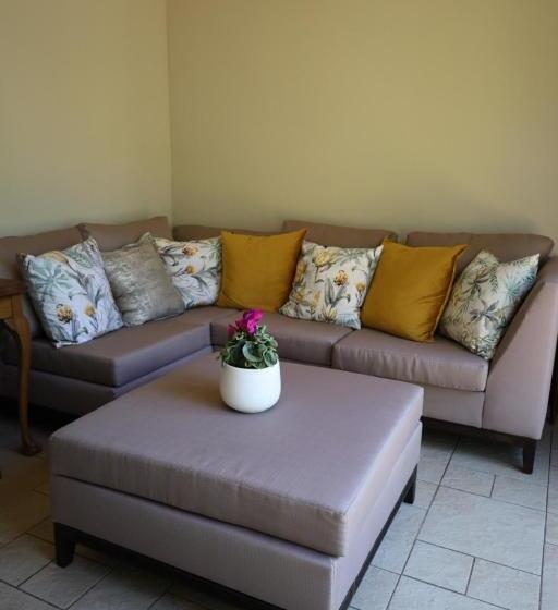 غرفة ديلوكس مزودة بشرفة, Mountain Rose Guesthouse