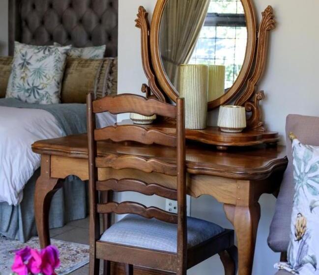 غرفة ديلوكس مزودة بشرفة, Mountain Rose Guesthouse