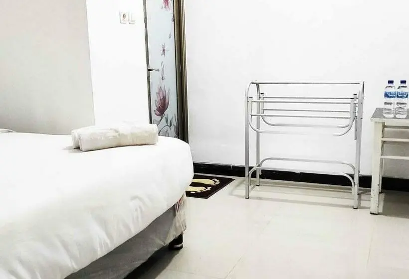 デラックスルーム, Pertiwi Homestay Near Museum Angkut Batu Mitra Reddoorz