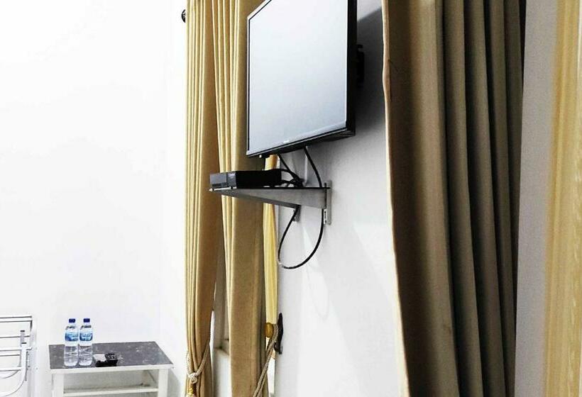 Номер Deluxe, Pertiwi Homestay Near Museum Angkut Batu Mitra Reddoorz