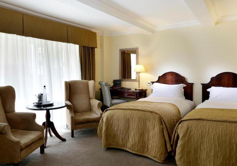 Номер Deluxe, Pertiwi Homestay Near Museum Angkut Batu Mitra Reddoorz