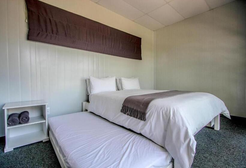 Семейный Номер, Sleepover Kruger Gate