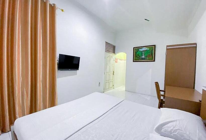 디럭스 룸, Damigalova Guest House Mitra Reddoorz