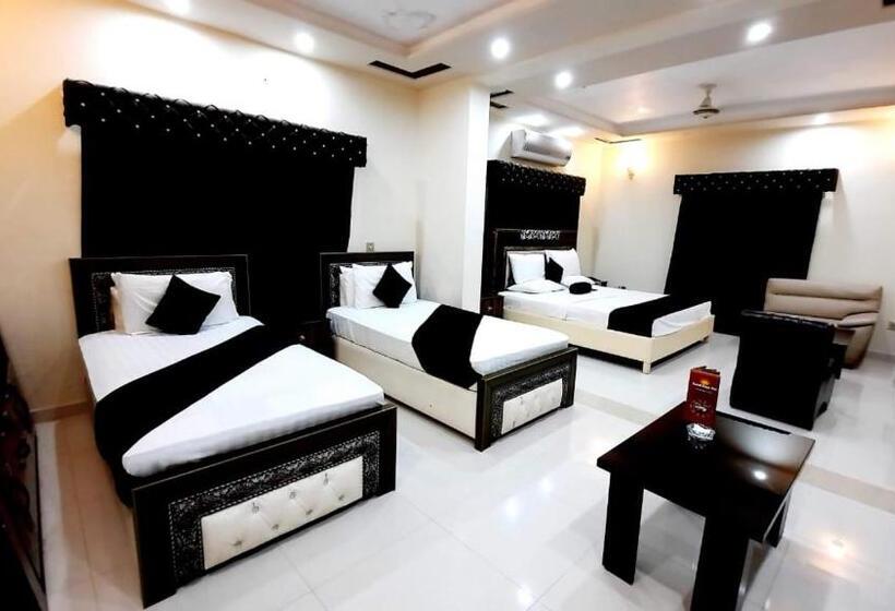 سوییت خانوادگی, Day In Lahore