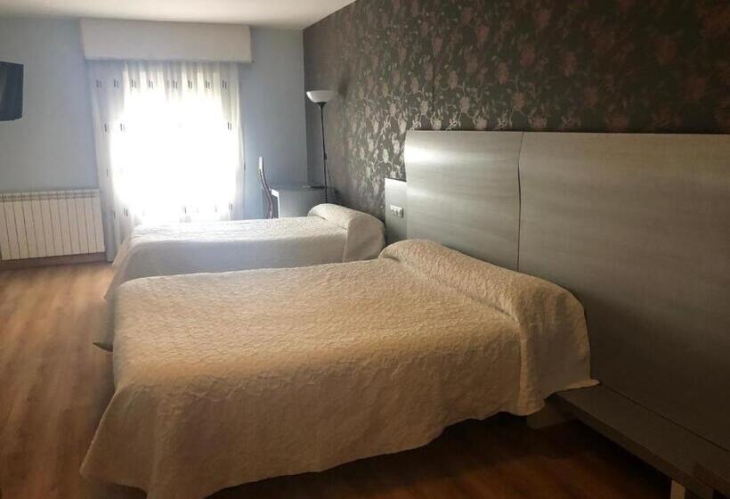 חדר סטנדרט לשלושה, El Capricho De Clemente