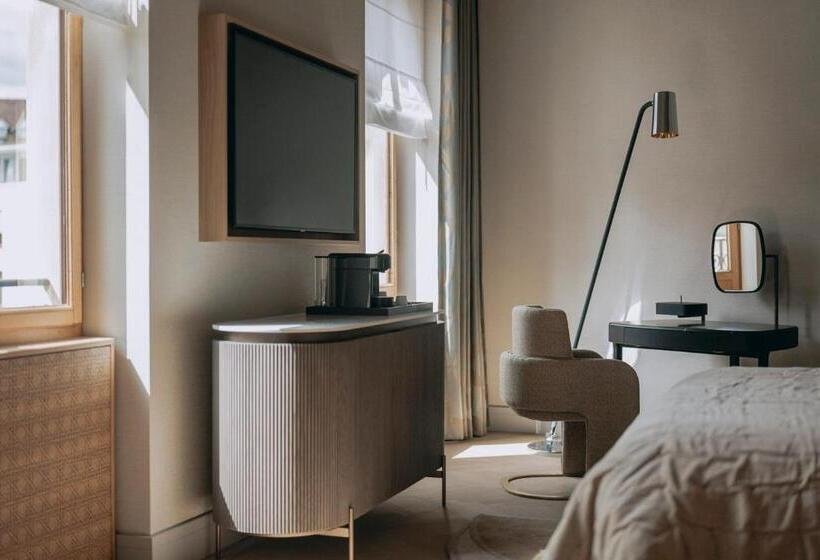 جناح جونيور, Marthof Basel