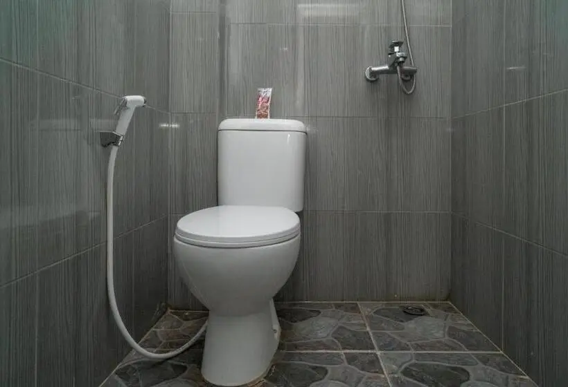 スタンダードルーム, Reddoorz Syariah Near Jalan Ahmad Yani Banjarmasin 3