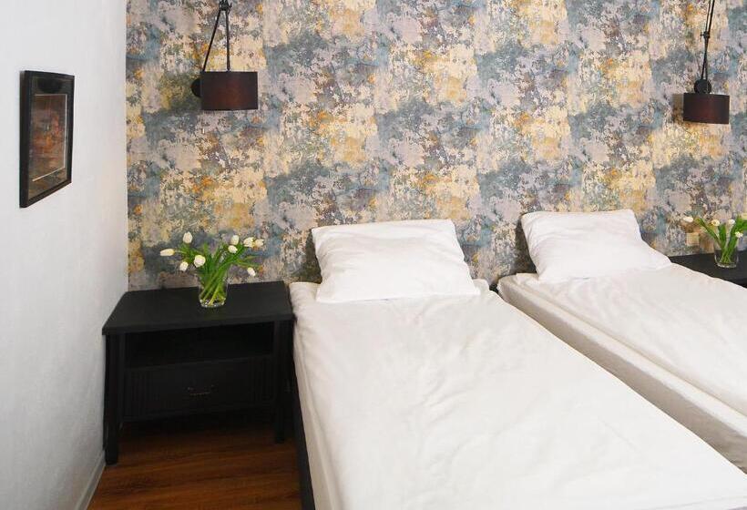 Номер Стандарт, Spichlerz Na Krakowskiej