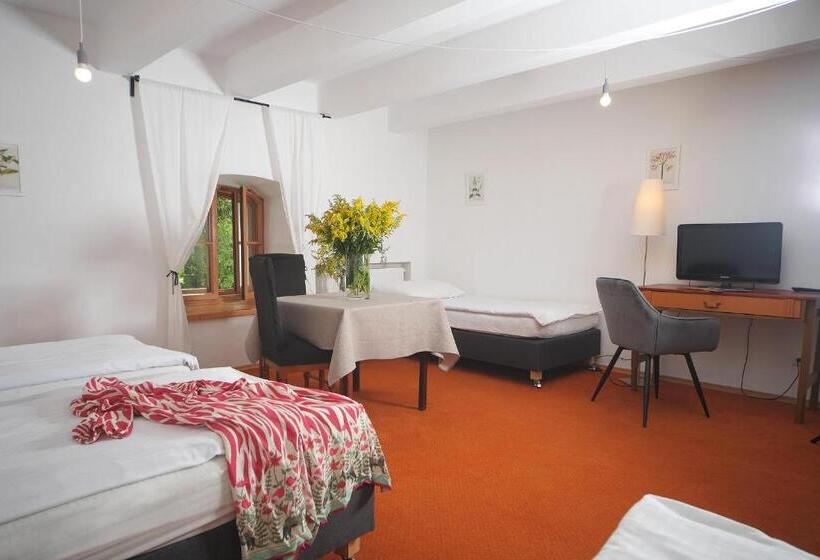 Четырехместный Номер Стандарт, Spichlerz Na Krakowskiej