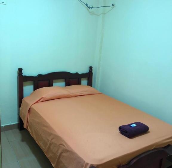 اتاق استاندارد چهار تخته, Reff