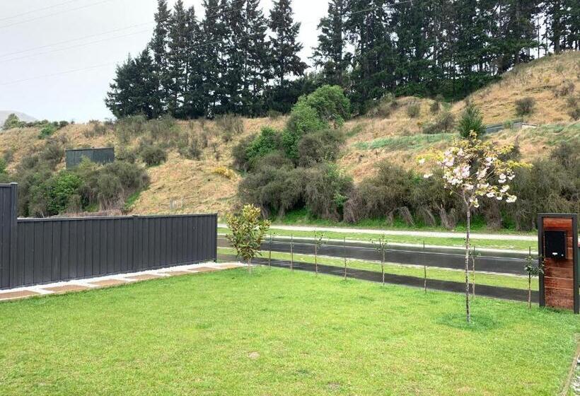 استودیوی استاندارد, Hillside Studio