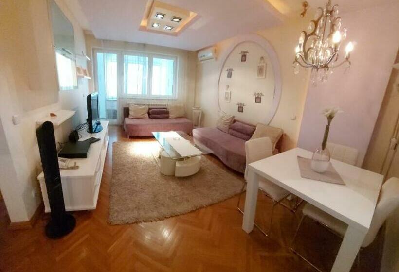 带1个卧室的豪华公寓, Crystal Depandans