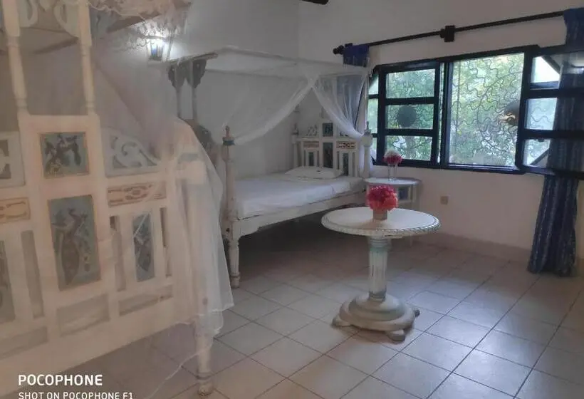 سوییت جونیور, Watamu Sunrise Villa