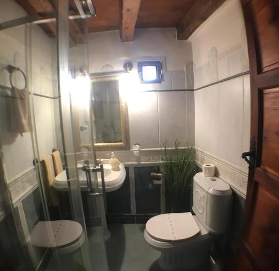 اتاق استاندارد با بالکن, Hospederia Casa De Cisneros