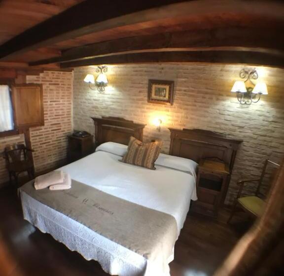 اتاق استاندارد با بالکن, Hospederia Casa De Cisneros