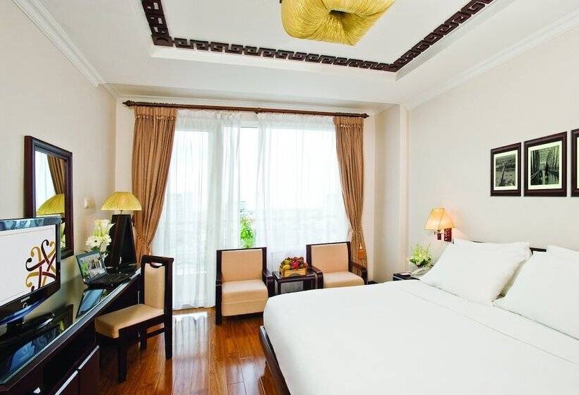 اتاق لوکس با بالکن, Cherish Hue