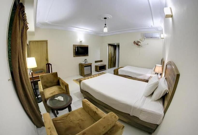 اتاق لوکس, Crown Inn