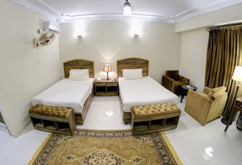 اتاق لوکس, Crown Inn