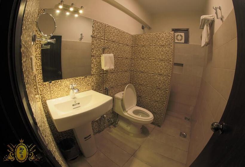 اتاق اجرایی, Crown Inn