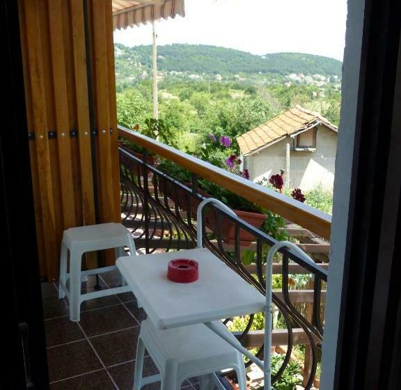 バス共有のスタンダードルーム, Guest House Delphini