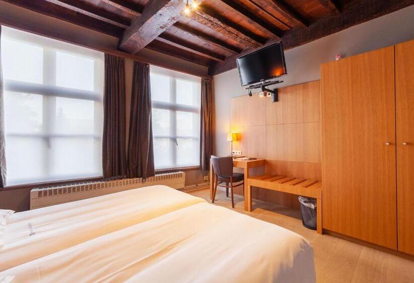 Номер Стандарт, Hof Van Aragon