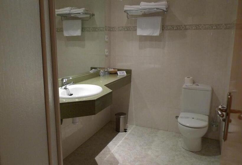 اتاق استاندارد یک نفره, Hôtel Bruxelles