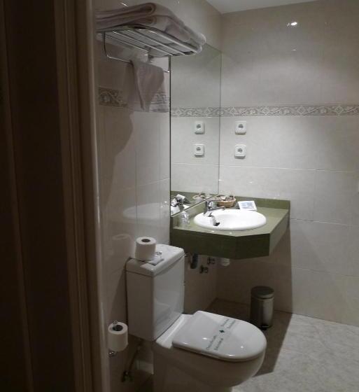 اتاق استاندارد یک نفره, Hôtel Bruxelles