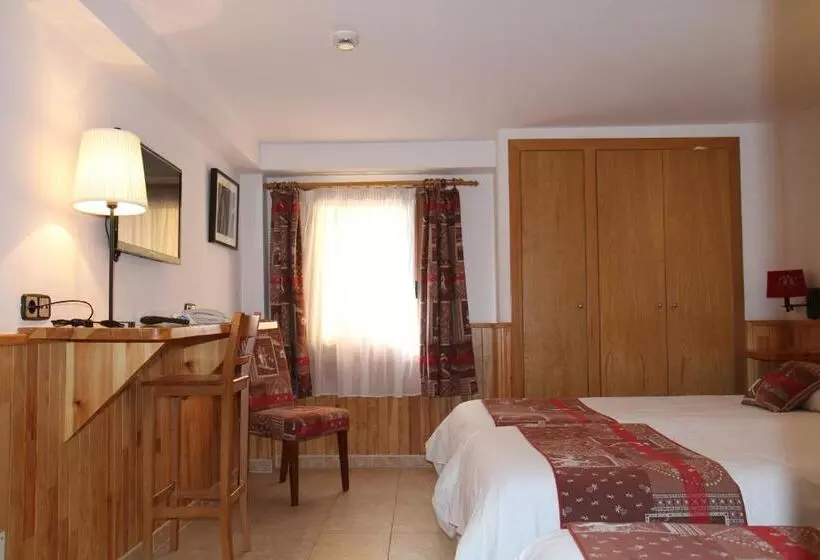 اتاق استاندارد سه نفره, Hôtel Bruxelles