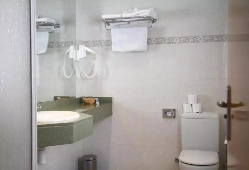 اتاق استاندارد سه نفره, Hôtel Bruxelles