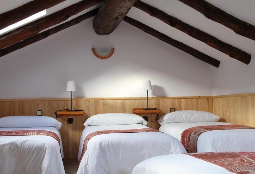 اتاق استاندارد چهار تخته, Hôtel Bruxelles