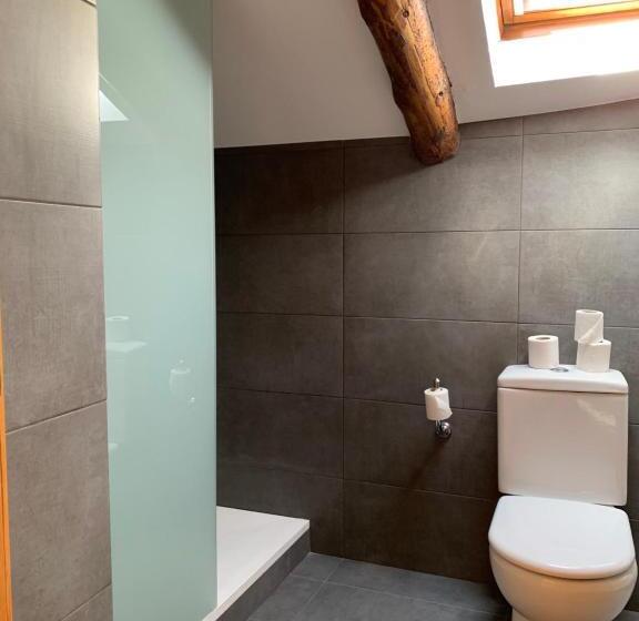 اتاق استاندارد چهار تخته, Hôtel Bruxelles