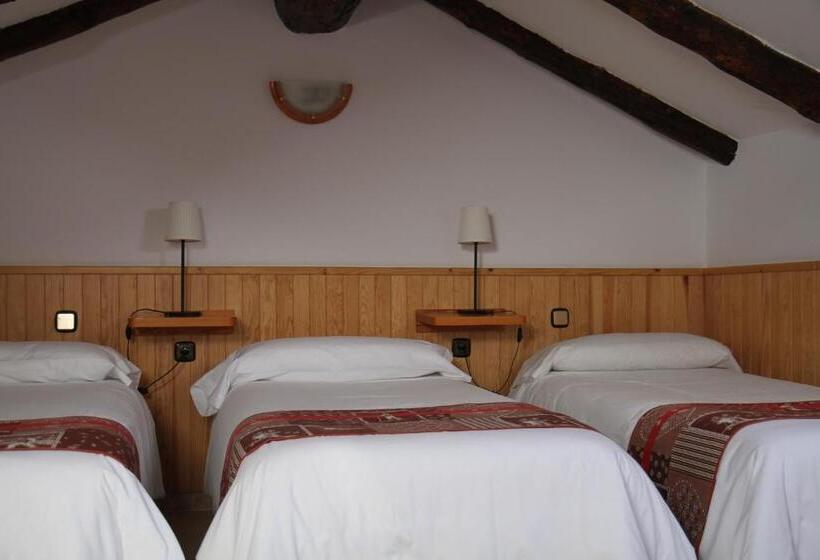 اتاق استاندارد چهار تخته, Hôtel Bruxelles