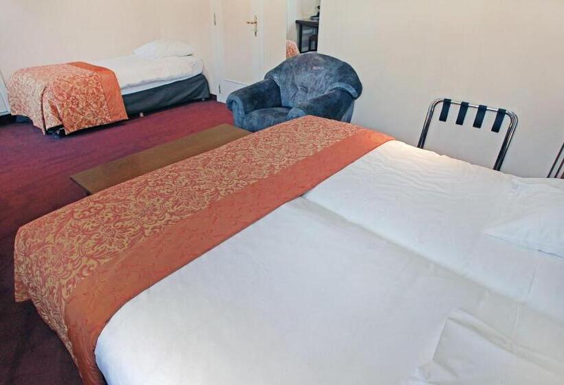 חדר סטנדרט לשלושה, Logis Hôtel Le Menobu