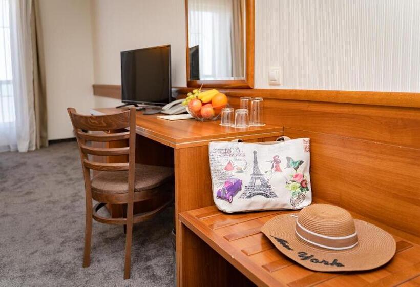 オーシャンビュースタンダードルーム, Panorama Hotel Free Ev Charging Station