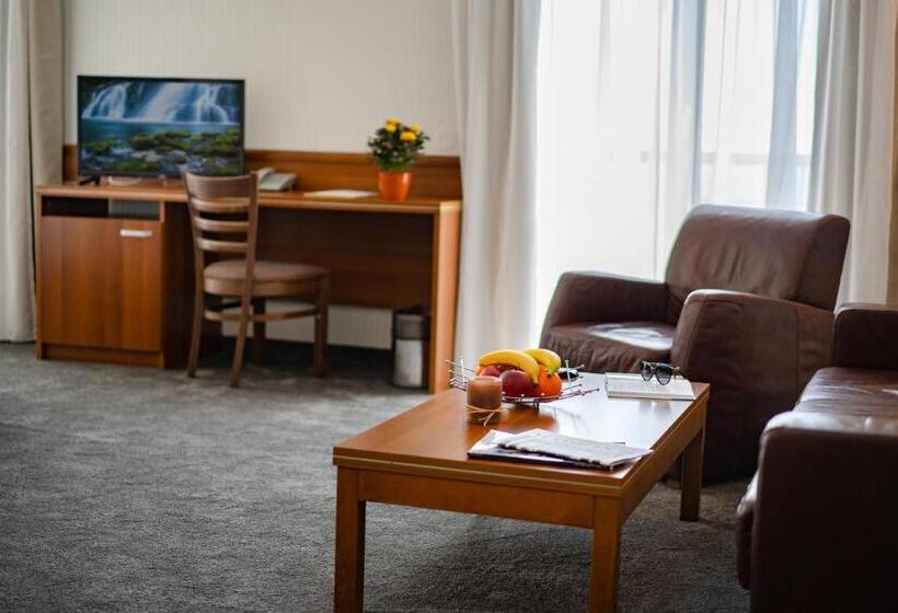 オーシャンビューデラックスルーム, Panorama Hotel Free Ev Charging Station